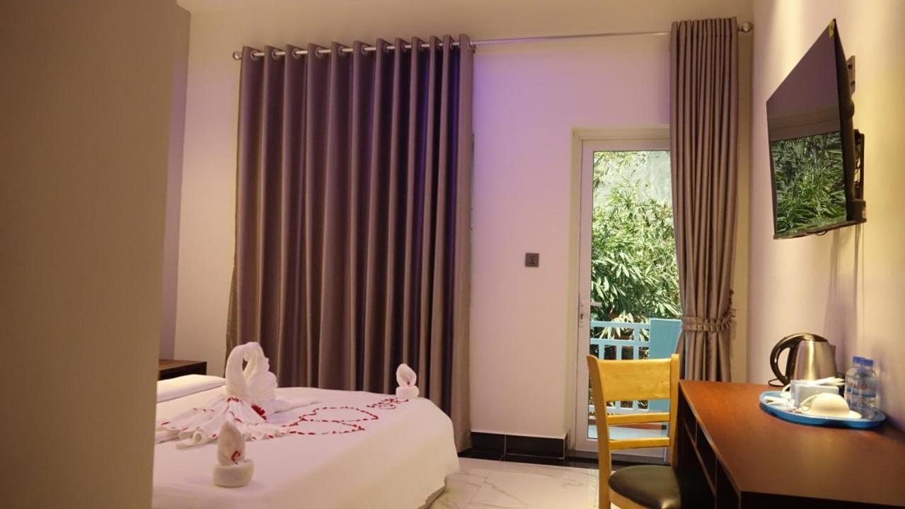 Sawadee Suorsdei Boutique Hotel Kampot Bagian luar foto